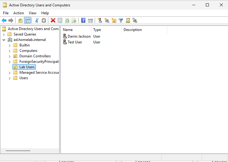 Active Directory Users and Computers showing the provisioned user in Lab Users